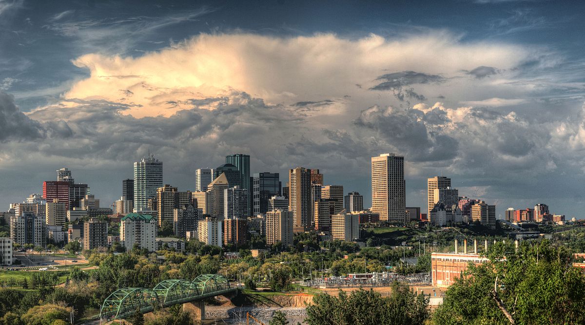 1200px-Downtown-Skyline-Edmonton-Alberta-Canada-Stitch-01